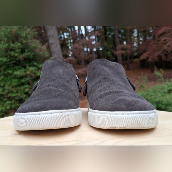 Gentle Souls Kenneth Cole Women's Grey Suede Lowe Double Zip Sneaker Size 10 - Picture 2 of 9